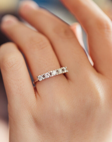 0.40 KARAT BEŞTAŞ PIRLANTA YÜZÜK