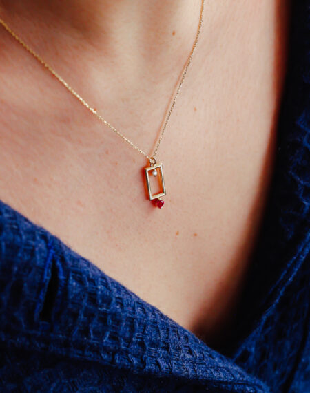 PEMBE TAŞLI ALTIN KOLYE