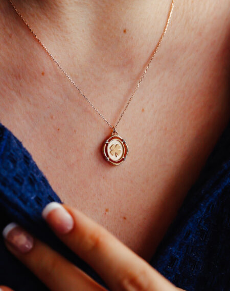 DÖRT YAPRAK YONCALI ALTIN KOLYE