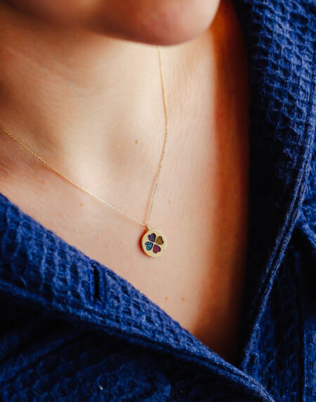 RENKLİ TAŞLI YONCA KOLYE