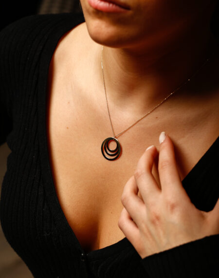 ÜÇ RENK PLAKA KOLYE