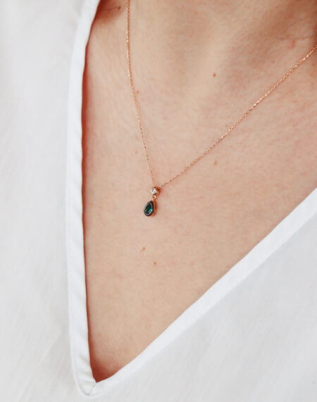 ZÜMRÜT TAŞLI KOLYE