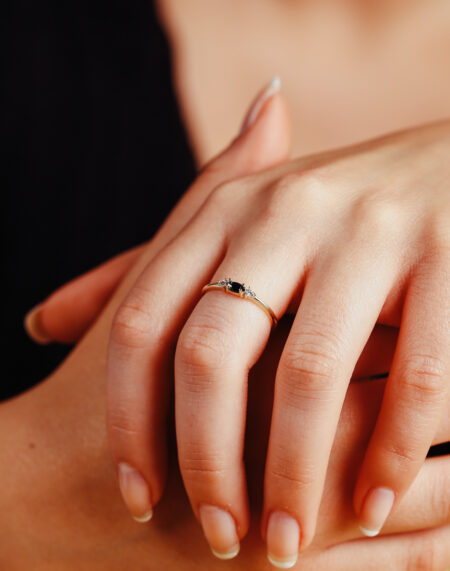 SAFİR TAŞLI TRİA YÜZÜK