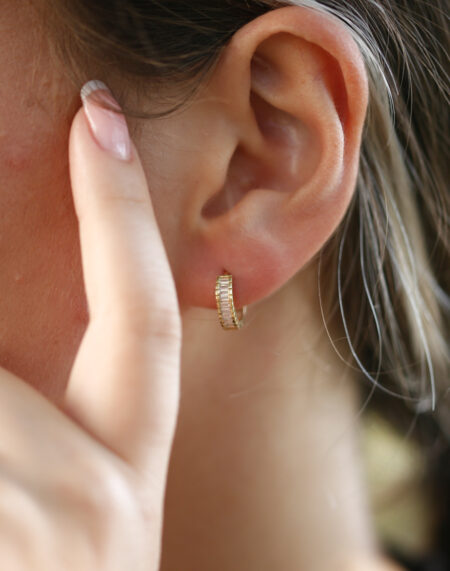 BAGET TAŞLI HALKA KÜPE