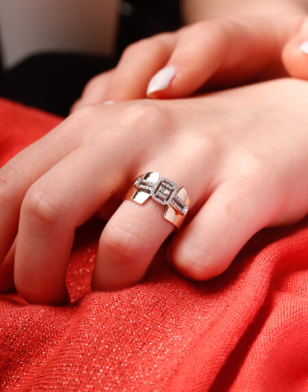 BAGET PIRLANTALI YÜZÜK