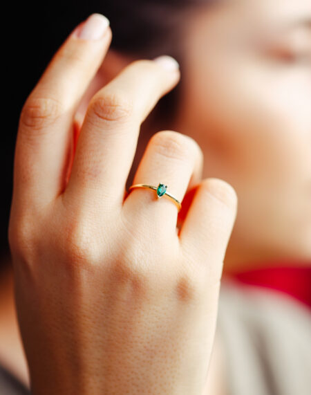 ZÜMRÜT TAŞLI  ALTIN YÜZÜK